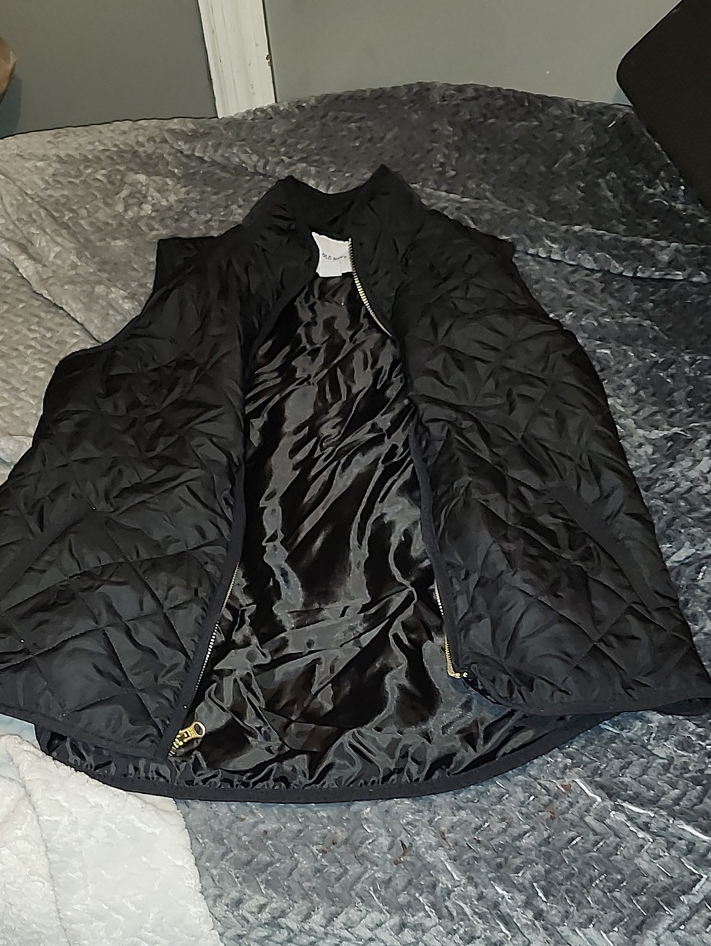 Old Navy Black Quilted Sleeveless Zip Vest